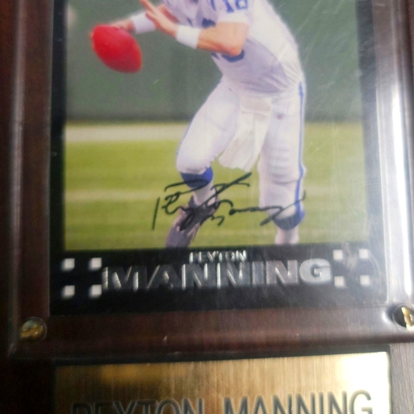Peyton Manning autographed card - Picture 2 of 2